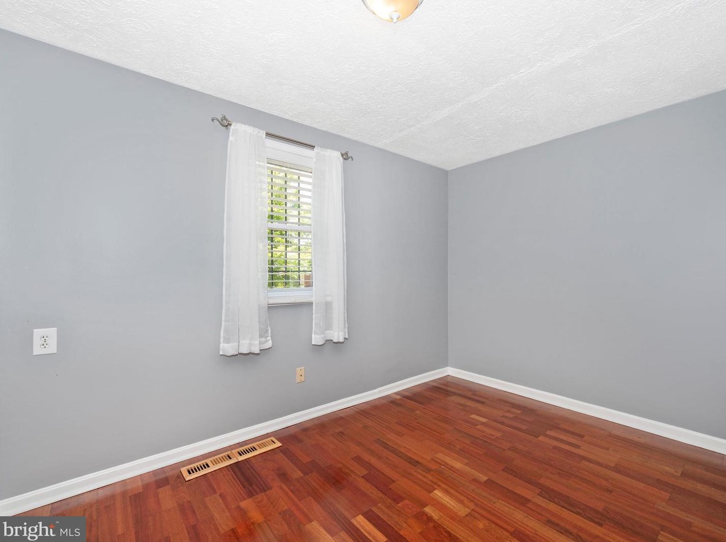 630 Capitol Heights Blvd, Capitol Heights MD  20743-2901 exterior