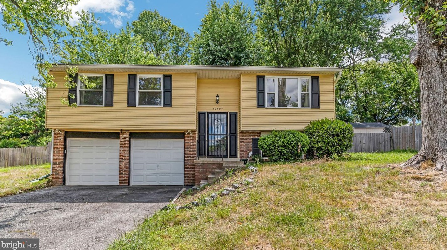 12607 Windbrook Dr, Clinton, MD 20735