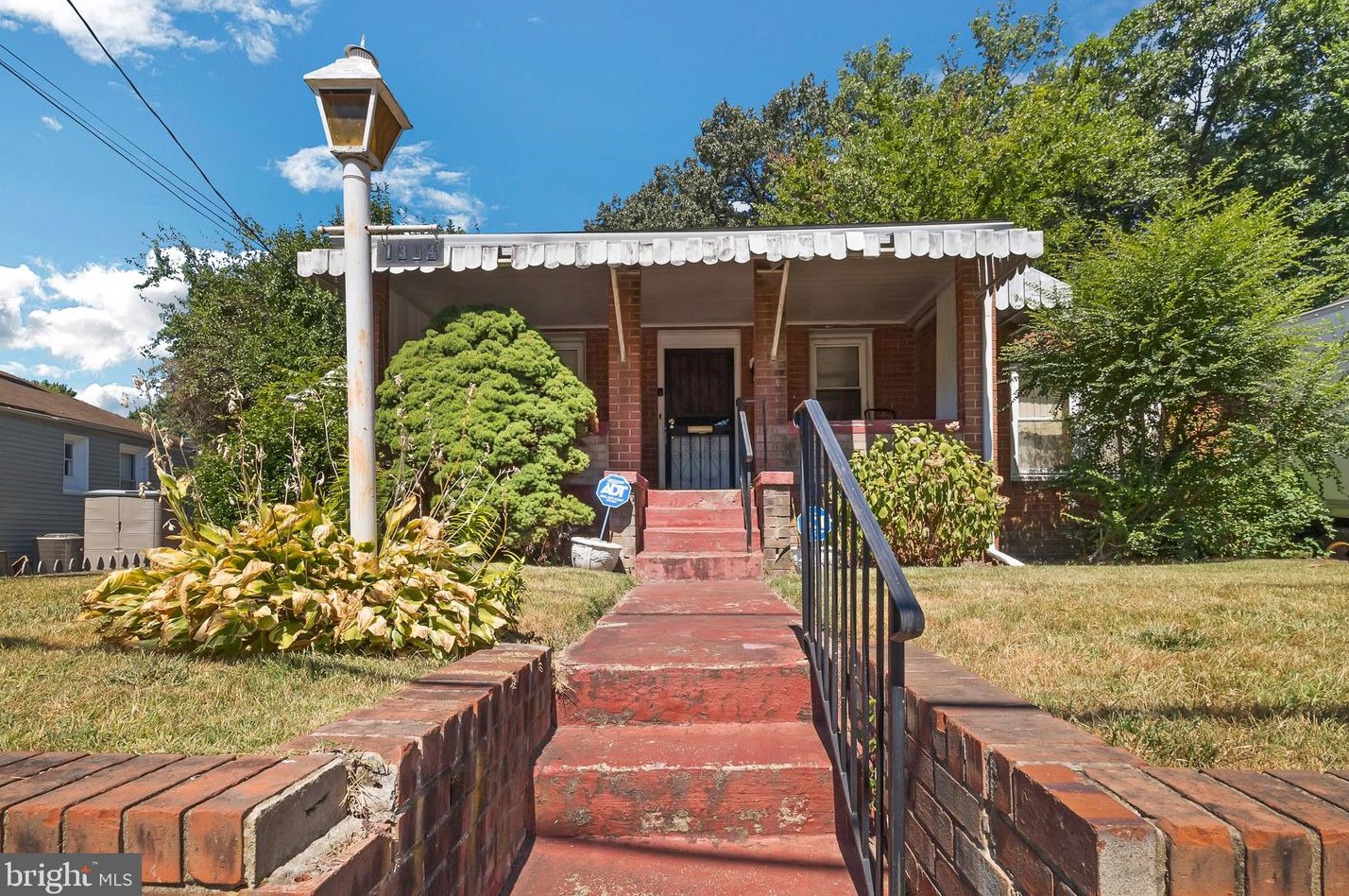 1304 Chapel Oaks Dr, Capitol Heights, MD 20743