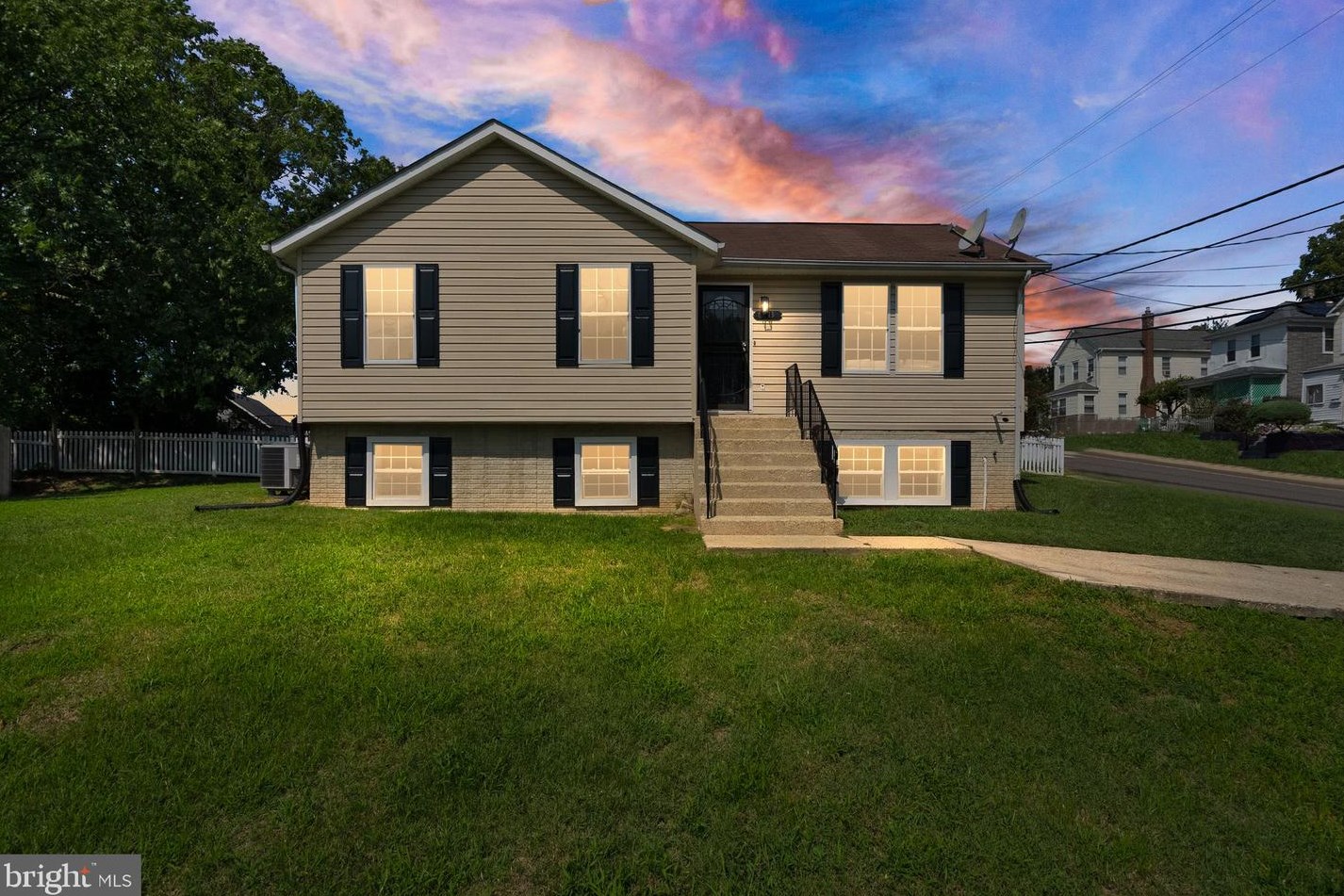 6213 Foote St, Capitol Heights, MD 20743