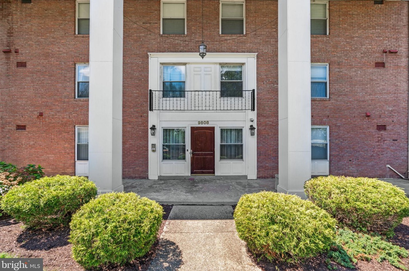 9808 47th Pl #201, College Park, MD 20740
