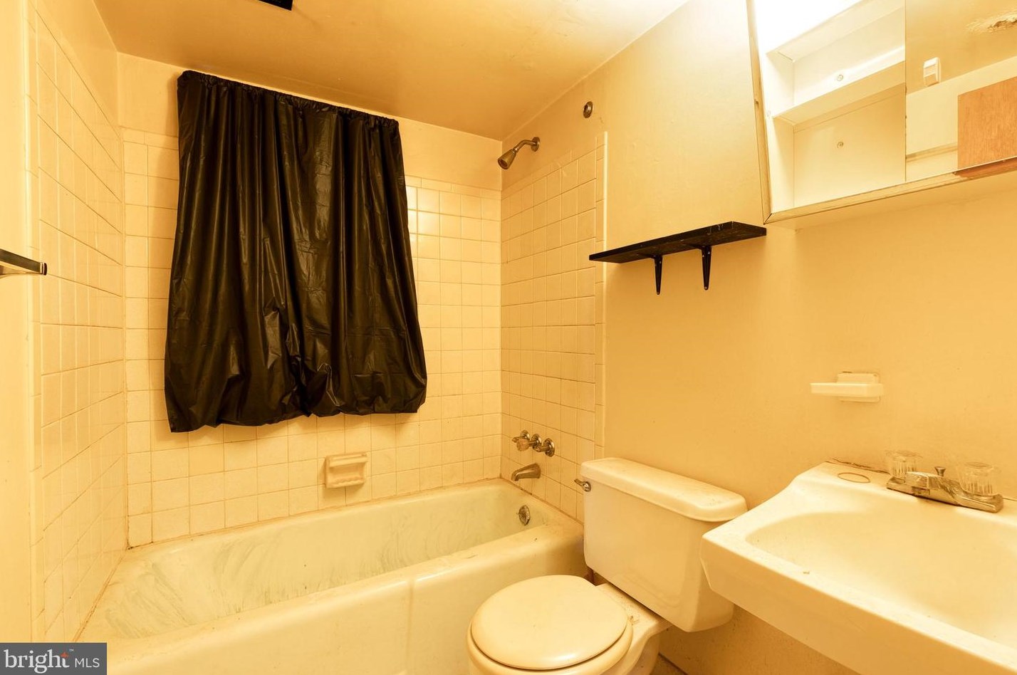 6117 Armor Dr, Clinton MD  20735-3411 exterior