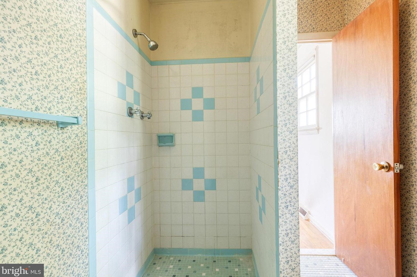 6117 Armor Dr, Clinton MD  20735-3411 exterior