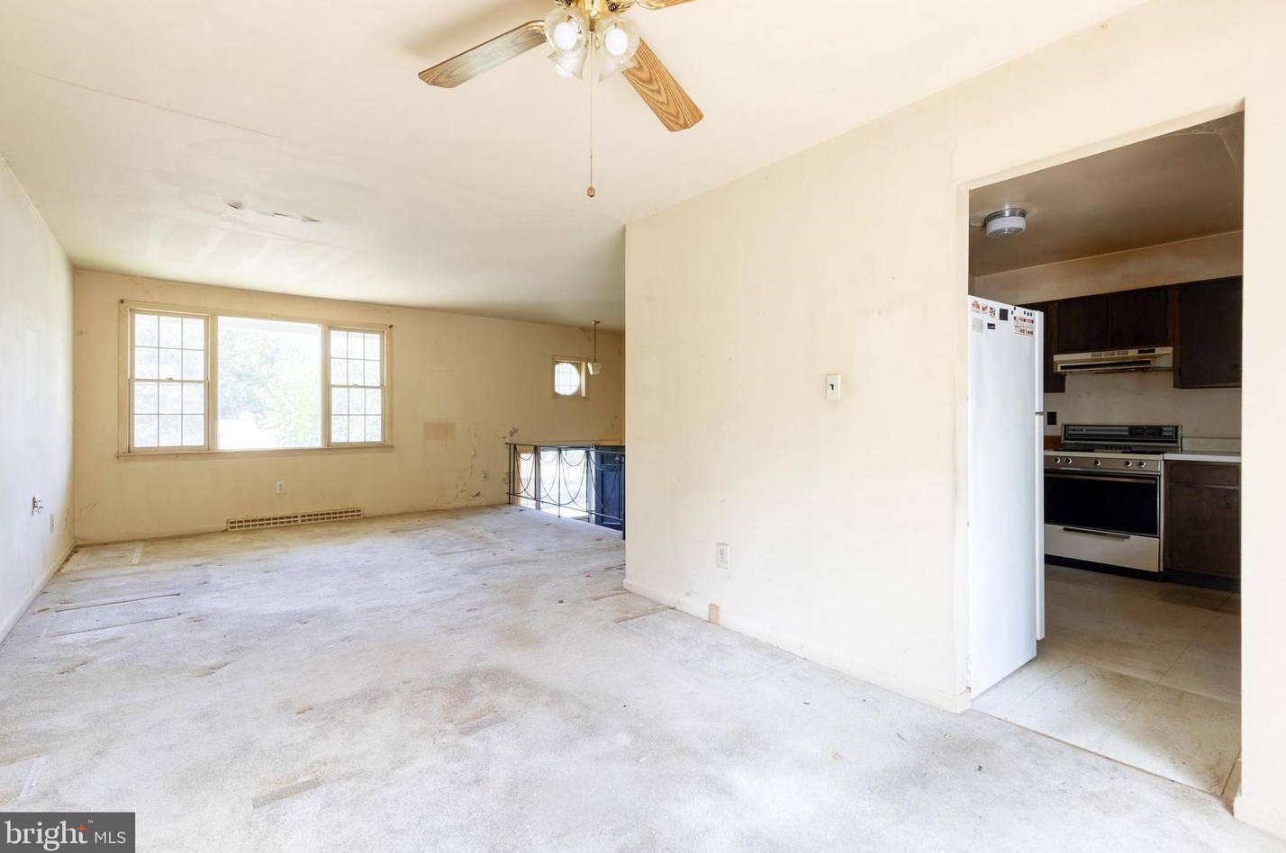 6117 Armor Dr, Clinton MD  20735-3411 exterior