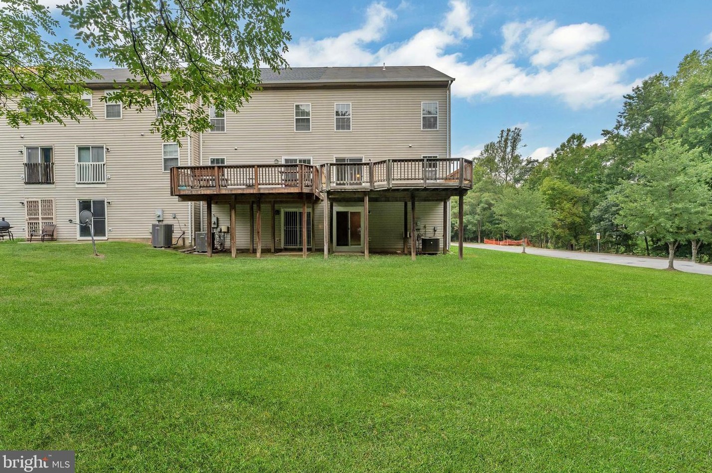 8800 Hardesty Dr, Clinton, MD 20735