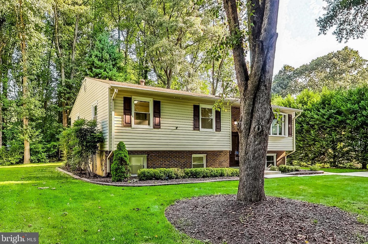 13224 Dangelo Dr, Bowie, MD 20720