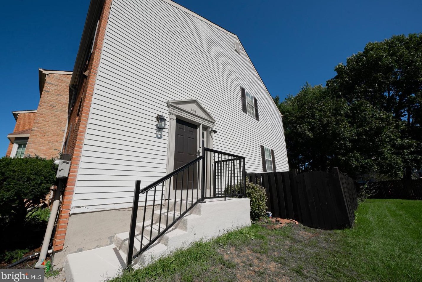 8119 Fenwick Ct, Laurel, MD 20707