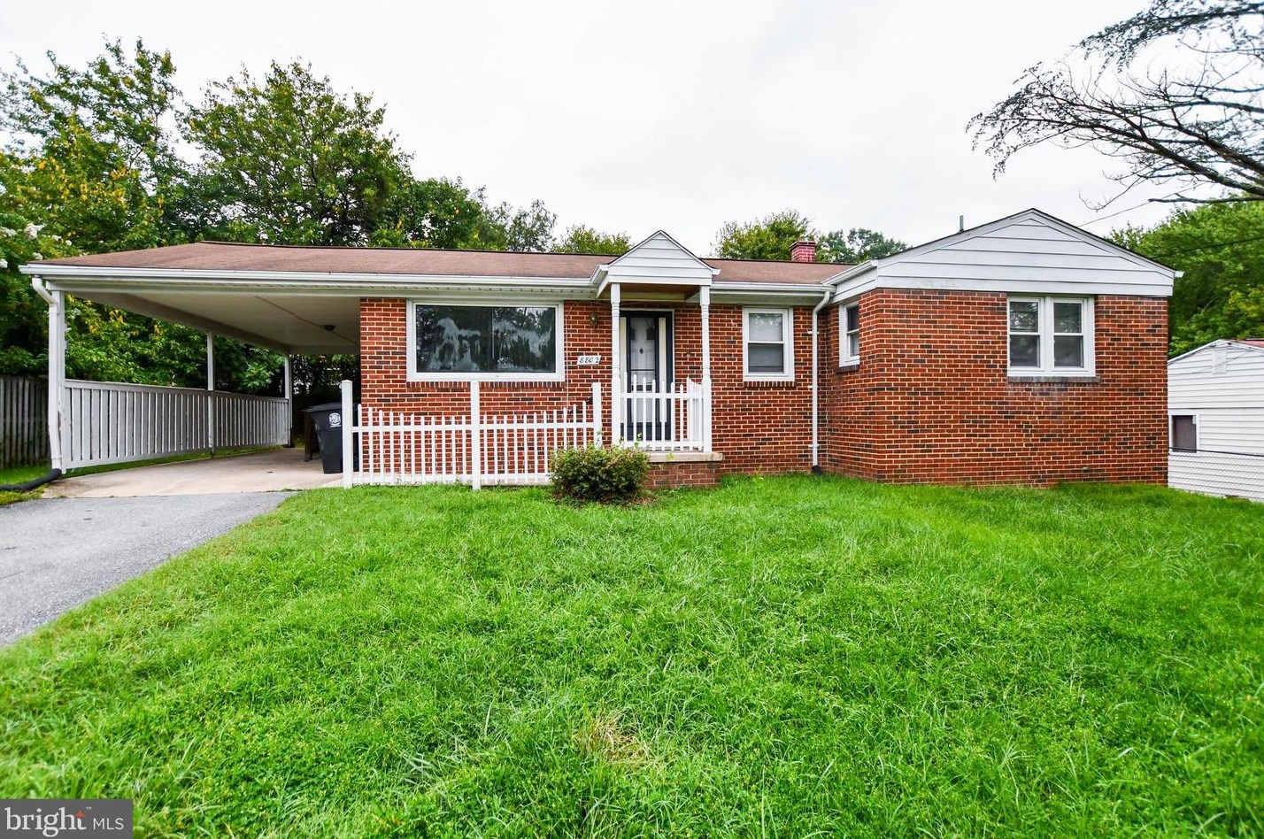 8802 Orbit Ln, Lanham, MD 20706