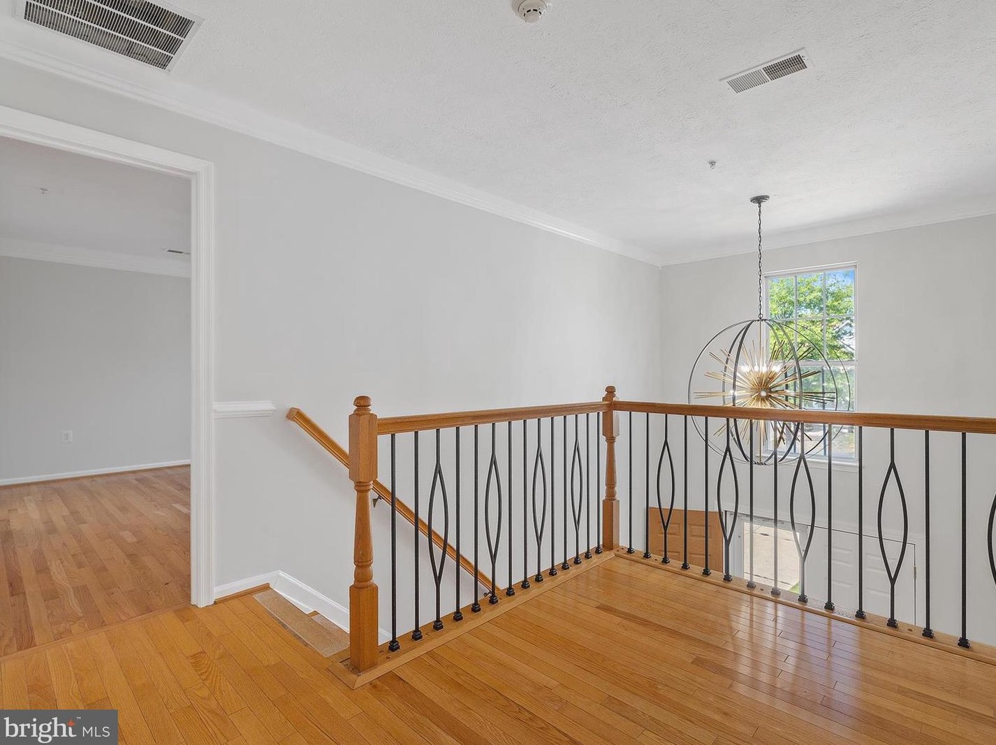 7505 Castle Rock Dr, Clinton MD 20735-1870 exterior