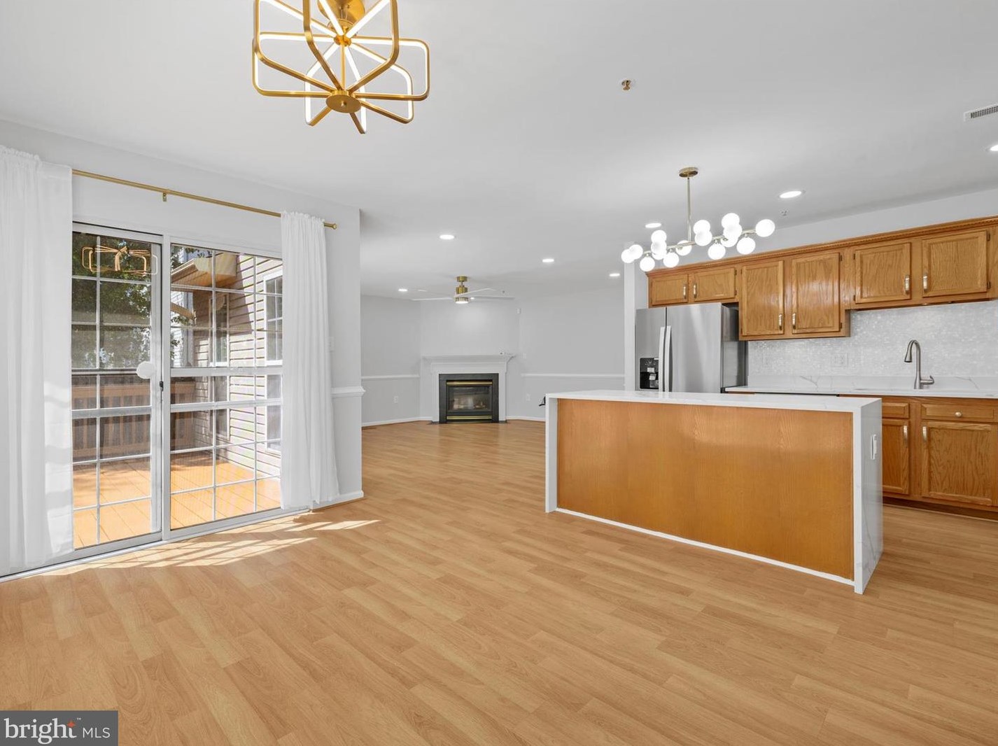 7505 Castle Rock Dr, Clinton MD 20735-1870 exterior