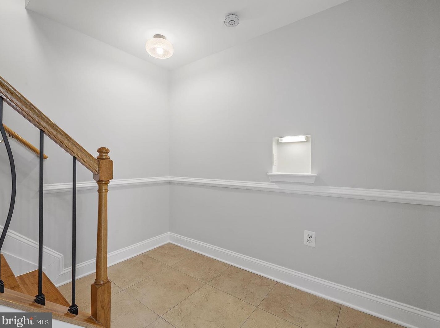 7505 Castle Rock Dr, Clinton MD 20735-1870 exterior