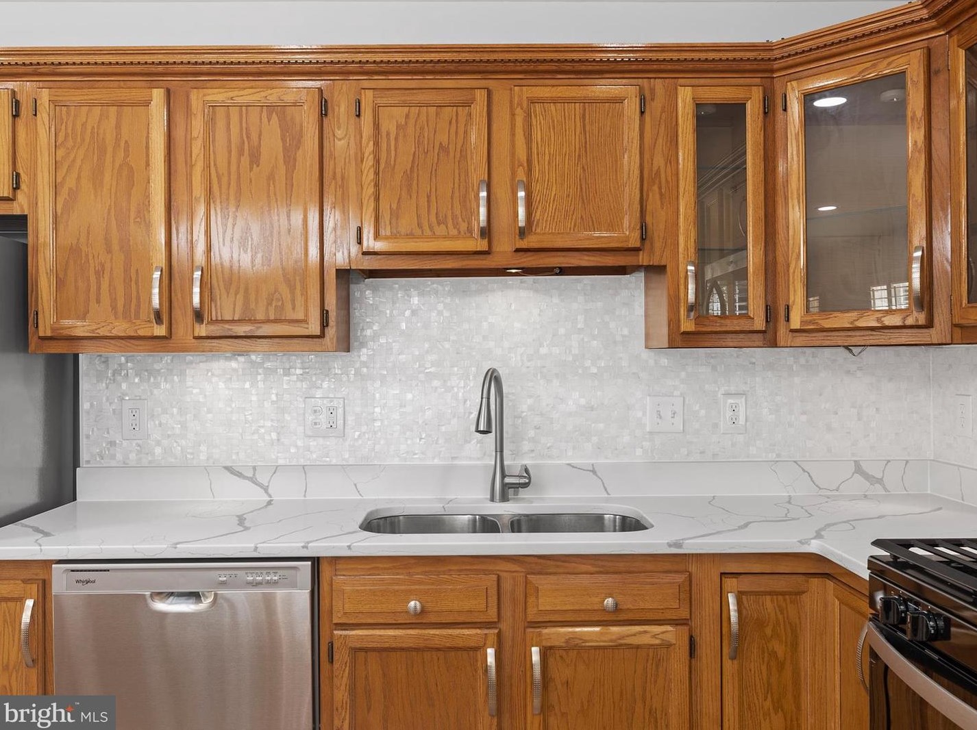 7505 Castle Rock Dr, Clinton MD 20735-1870 exterior