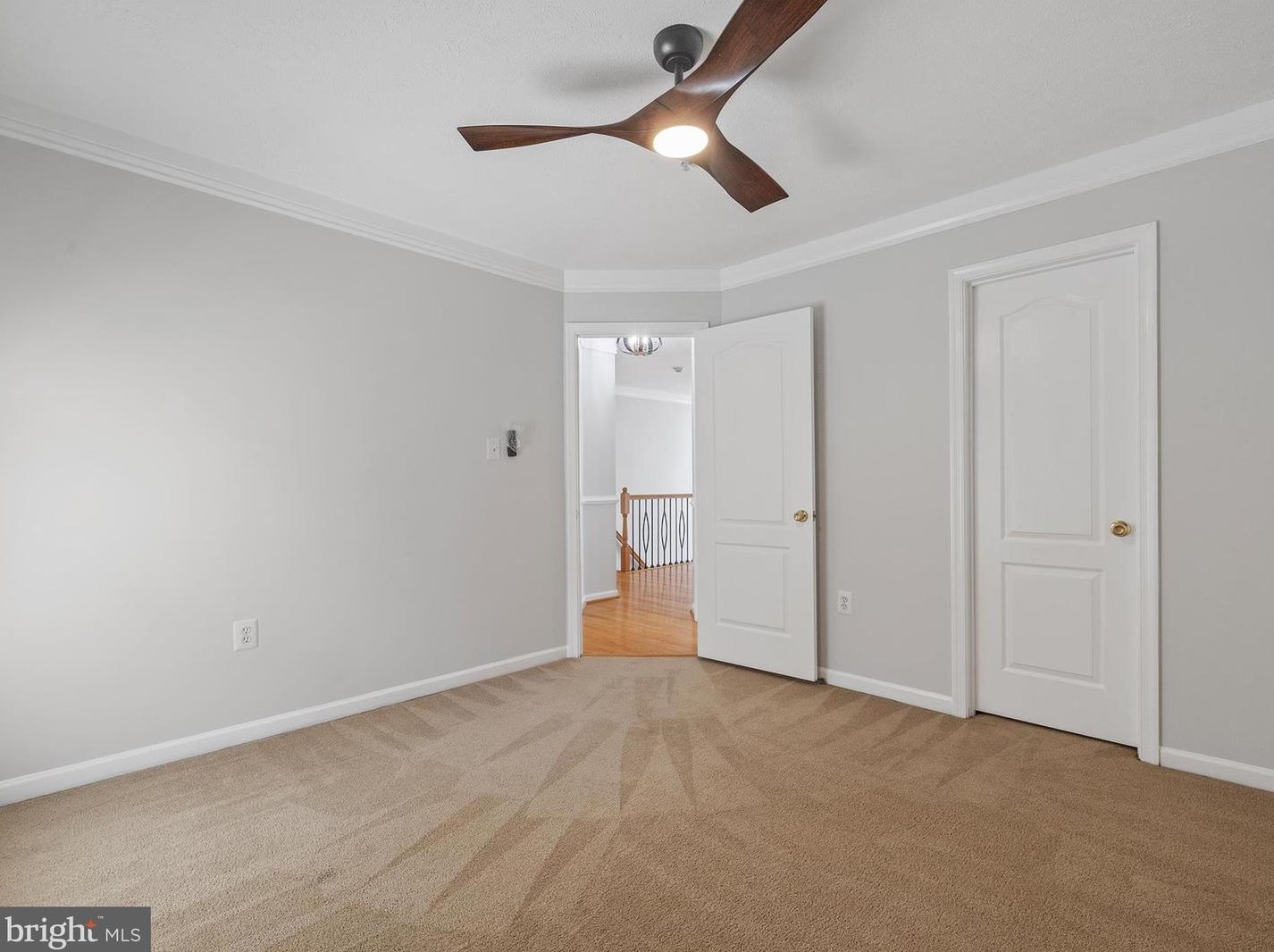 7505 Castle Rock Dr, Clinton MD 20735-1870 exterior