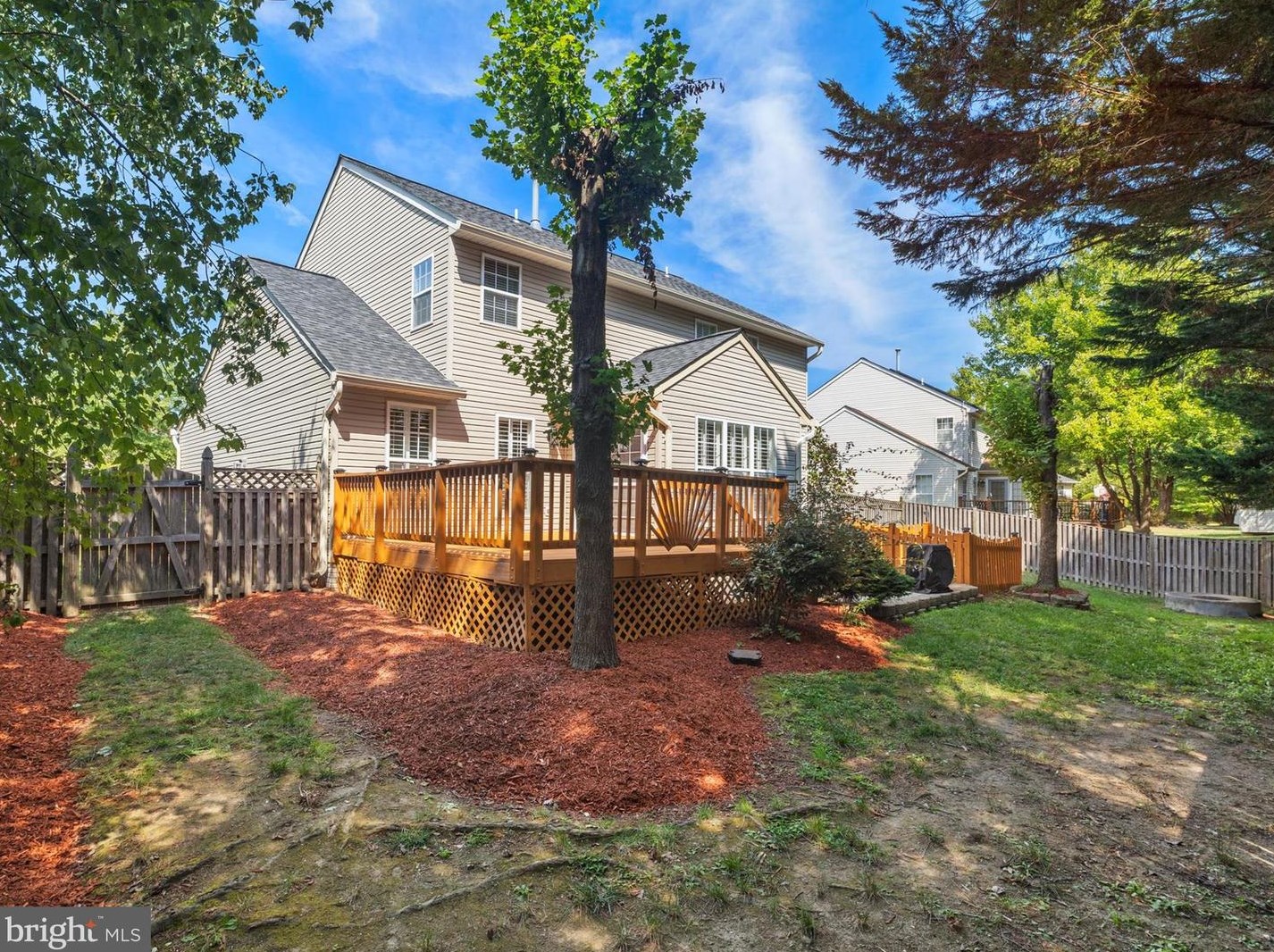 7505 Castle Rock Dr, Clinton MD 20735-1870 exterior