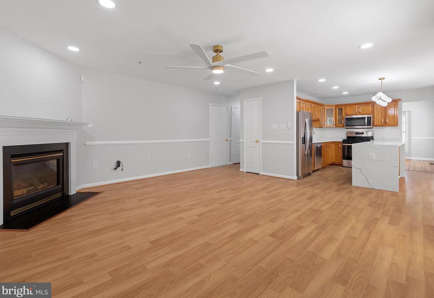 7505 Castle Rock Dr, Clinton MD 20735-1870 exterior