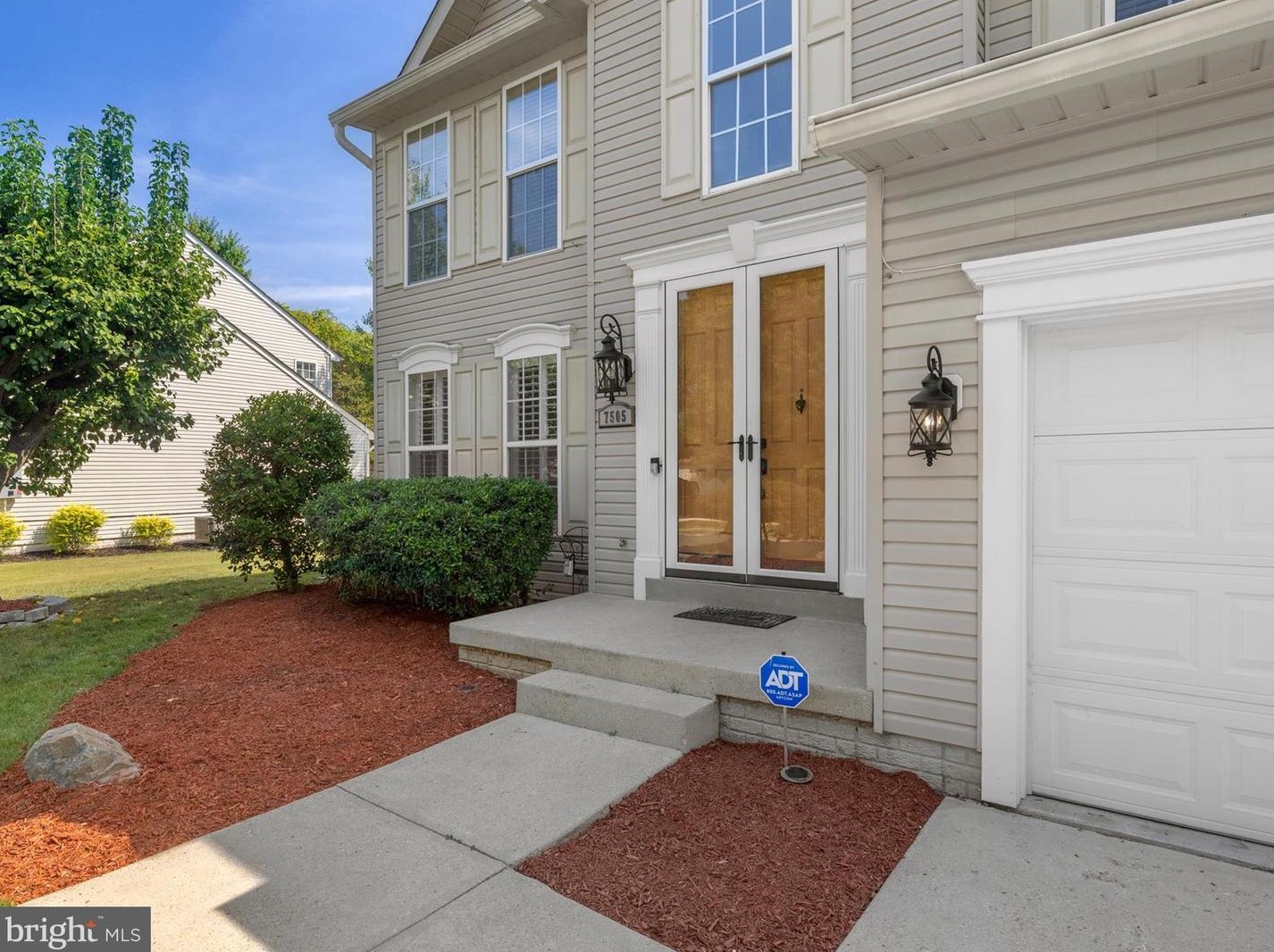 7505 Castle Rock Dr, Clinton, MD 20735-1880