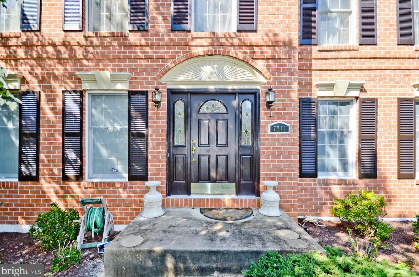 7711 Wingate Dr, Glenn Dale, MD 20769-2010