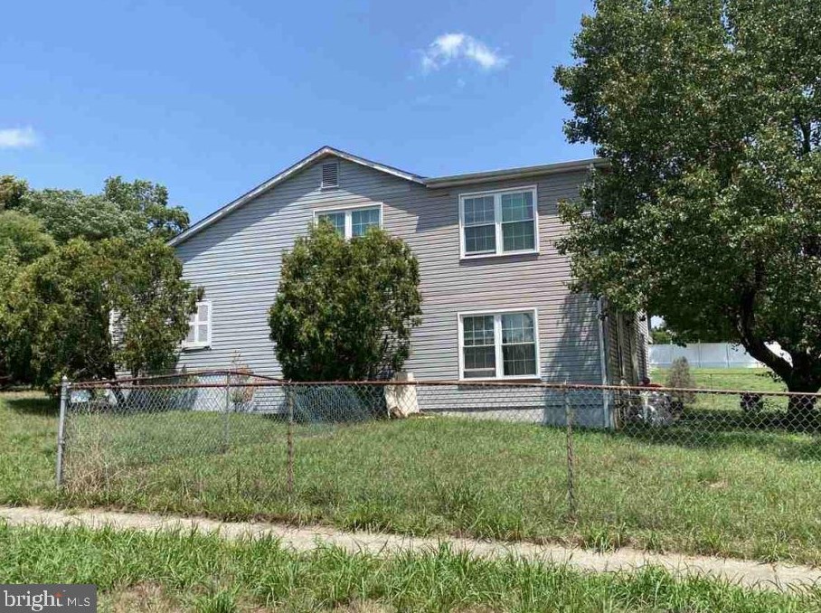 7601 Milligan Ln, Clinton MD  20735-3021 exterior