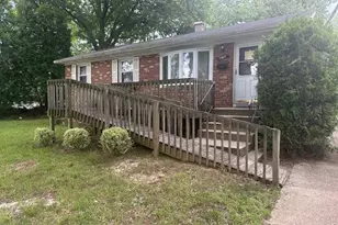 7507 Vanessa Ct, Lanham, MD 20706 - Photo 2