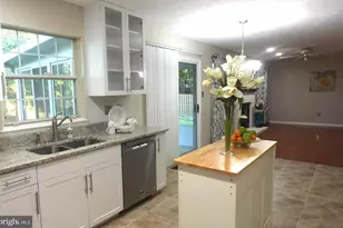 8307 Satinleaf Ct, Bowie, MD 20715 - Photo 8