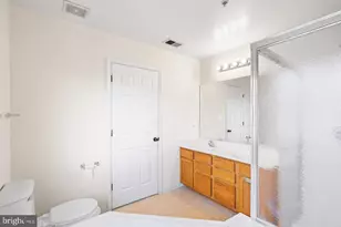 9807 Woodyard Cir, Upper Marlboro, MD 20772 - Photo 18