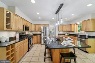 6102 Gallery St, Bowie, MD 20720 - Photo 14