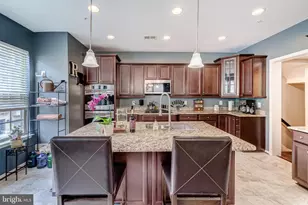 510 Overlook Park Dr, Oxon Hill, MD 20745 - Photo 22