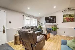 9907 Treetop Ln, Lanham, MD 20706 - Photo 12