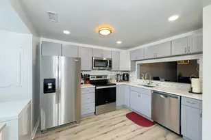 1647 Forest Park Dr, District Heights, MD 20747 - Photo 4