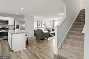 4704 Cooks Point Ct, Lanham, MD 20706 - Photo 6