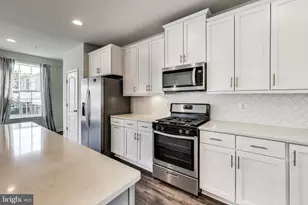 2530 Lanham Hill Cir, Upper Marlboro, MD 20774 - Photo 4