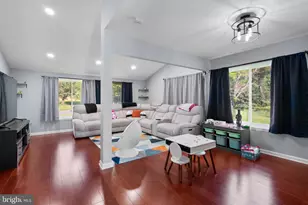 15811 Perkins Ln, Bowie, MD 20716 - Photo 10