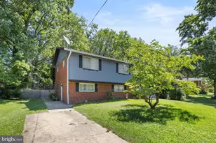 7519 Sweetbriar Dr, College Park, MD 20740 - Photo 2