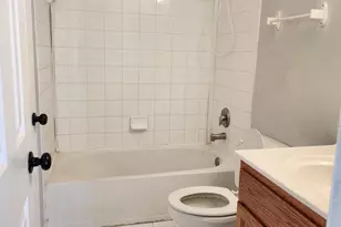 5206 Maries Retreat Dr, Bowie, MD 20720 - Photo 16