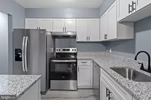 10121 Prince Pl, Upper Marlboro, MD 20774 - Photo 8