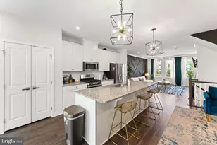 4733 Towne Park Rd, Suitland, MD 20746 - Photo 8