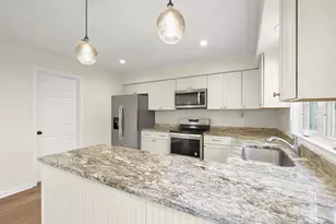 8806 Admiral Dr, Laurel, MD 20708 - Photo 16