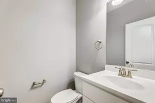 16203 Pennsbury Dr, Bowie, MD 20716 - Photo 14