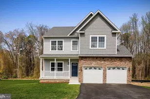 16203 Pennsbury Dr, Bowie, MD 20716 - Photo 2
