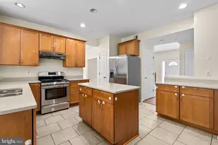 8913 Tonbridge Terrace, Hyattsville, MD 20783 - Photo 12