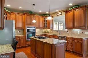 4204 Rolling Paddock Dr, Upper Marlboro, MD 20772 - Photo 6