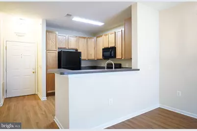 1311 Karen Boulevard #407, Capitol Heights, MD 20743 - Photo 4