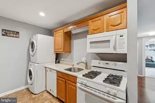 8689 Greenbelt Rd, Greenbelt, MD 20770 - Photo 12