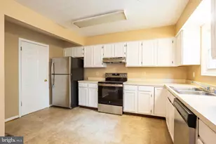 11324 Clearbrooke Ct, Beltsville, MD 20705 - Photo 10