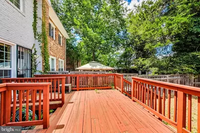 908 E Meadows Court, Oxon Hill, MD 20745 - Photo 32