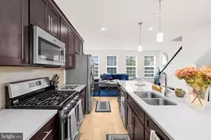 10706 Eastland Cir, Upper Marlboro, MD 20772 - Photo 8