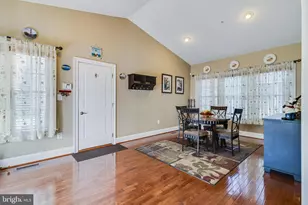 402 Esterville Ln, Upper Marlboro, MD 20774 - Photo 18