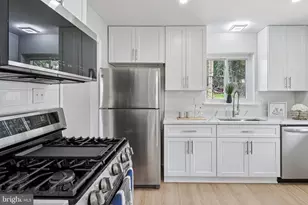 423 St Margarets Dr, Capitol Heights, MD 20743 - Photo 8