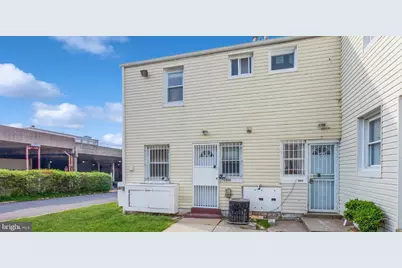 2852 Iverson Street #110, Temple Hills, MD 20748 - Photo 2