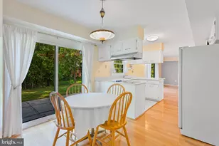 12210 Valerie Ln, Laurel, MD 20708 - Photo 18